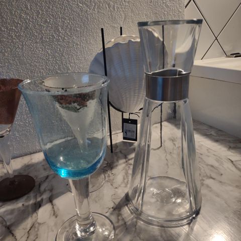 Rosendahl karaffel og kunstner laget vin og cocktail glass