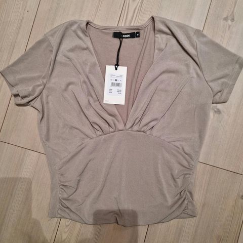 Beige topp fra bik bok str M