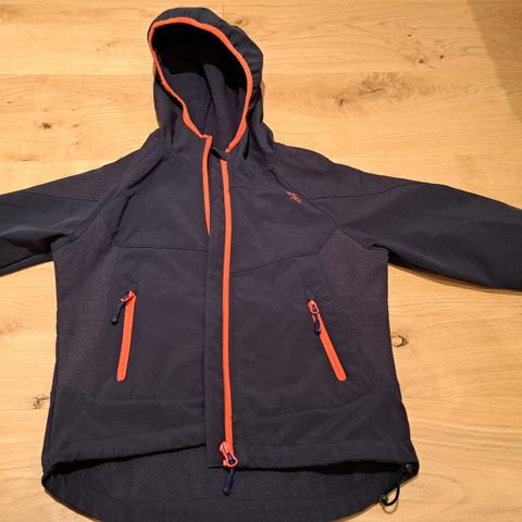 Pent brukt softshell jakke - str 6