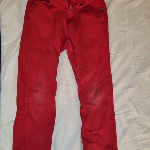 Rød bukse 116