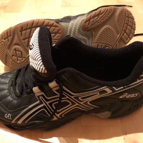 Asics gel joggesko / innesko / trening str 43.5