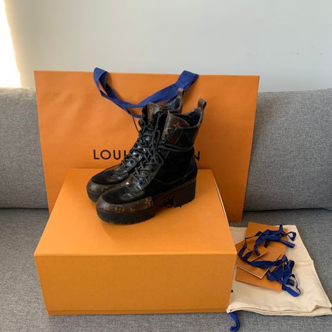 Louis vuitton desert boots str38