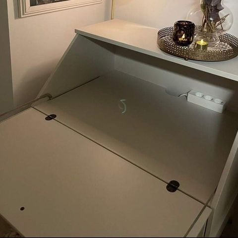 IKEA skjenk/databord farge grå/beige
