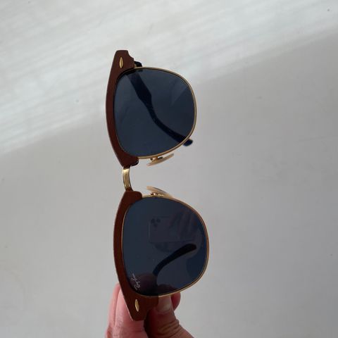 Ray ban solbrille 1000kr