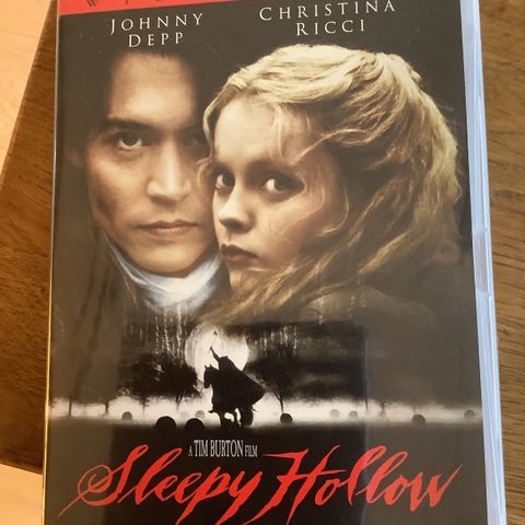 ACTION SLEEPY HOLLOW Tim Burton’s  Heads will roll-Johnny Depp-Christina Ricci