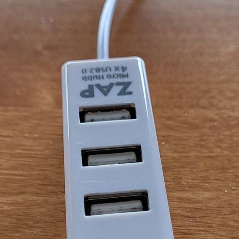 USB hub 4x USB 2.0