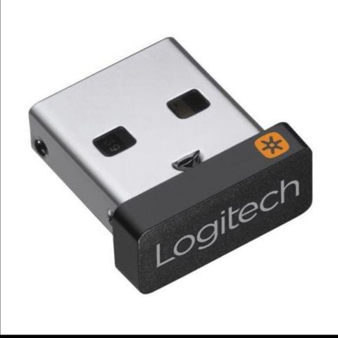 Logitech usb mottaker til trådløs mus og tastatur.
