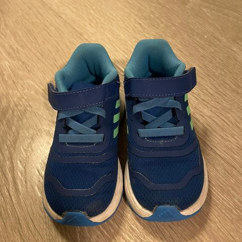 Adidas sko