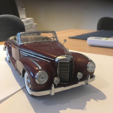 Franklin Mint 1/24 Mercedes Benz 300SC 1957 Red Diecast Scale Model Car