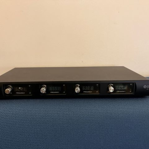 Debra Audio D140 til salgs