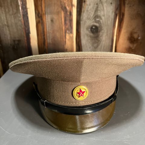 Militær hatt