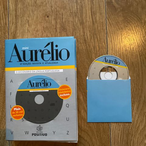 AURÉLIO. Portugisisk ordbok. Med CD.