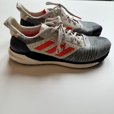 Adidas Solar Glide ST. Str 46. Som nye.