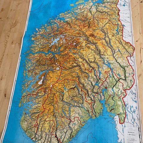 Gammelt skolekart over  Sør-Norge fra 1953