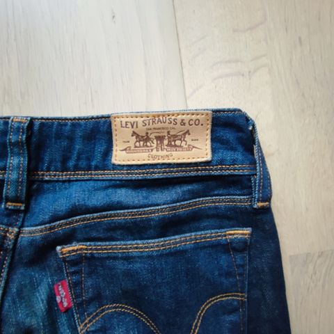 Levi's jeans, str xs, slim