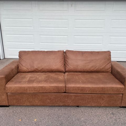 God pris på flott moderne sofa!