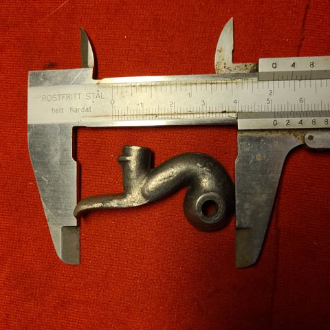 Hane for gammel hagle eller pistol. Mrk. G 38