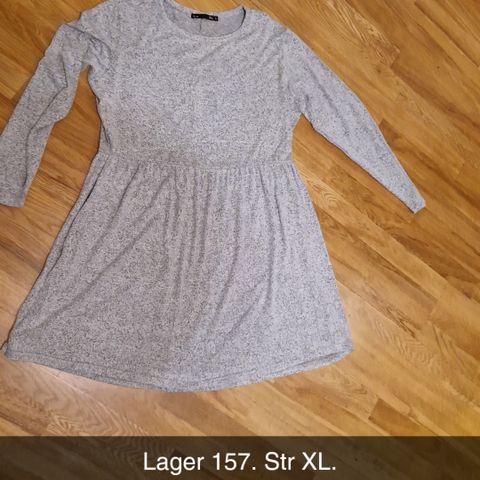 Kjole str XL fra Lager 157