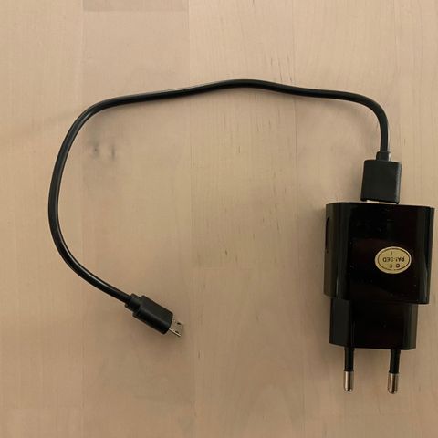 USB-adapter med mikro-USB kabel