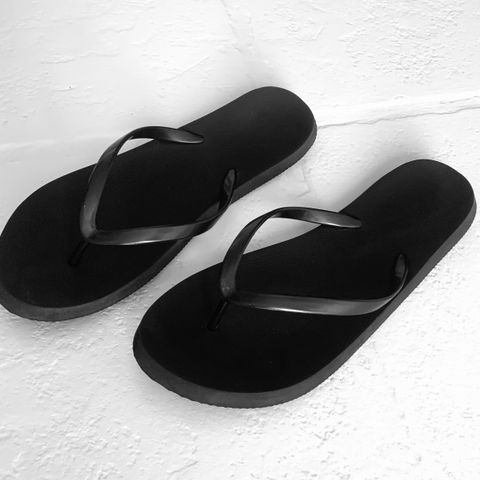 Sorte flipflop sandaler størrelse 40-41