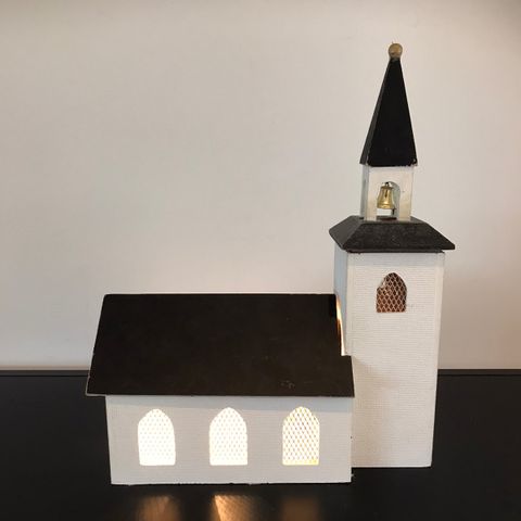 Nydelig vintage julekirke. 90 tallet. 890kr.