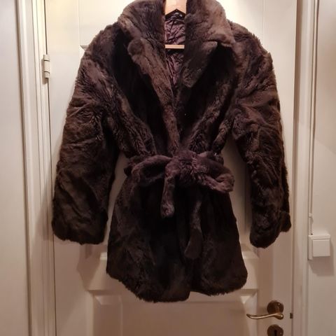 Deilig teddyjakke i faux fur str 34