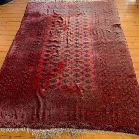 Gammelt afghansk teppe.  Størrelse Ca 2,3 m x 3,6 m