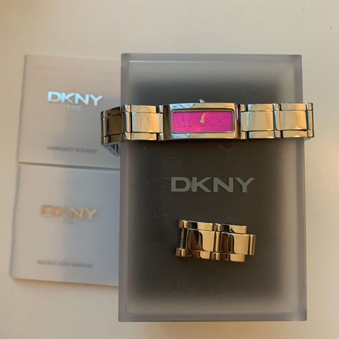 DKNY armbåndklokke