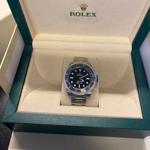 Rolex Submariner No-Date, 114060