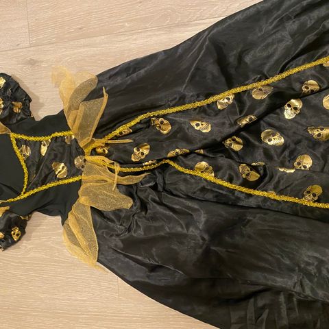 Hekse kjole 110-120cm