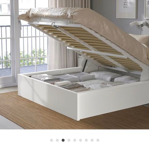 Ikea MALM

Seng med oppbevaring og madrass, hvit 160x200 selges