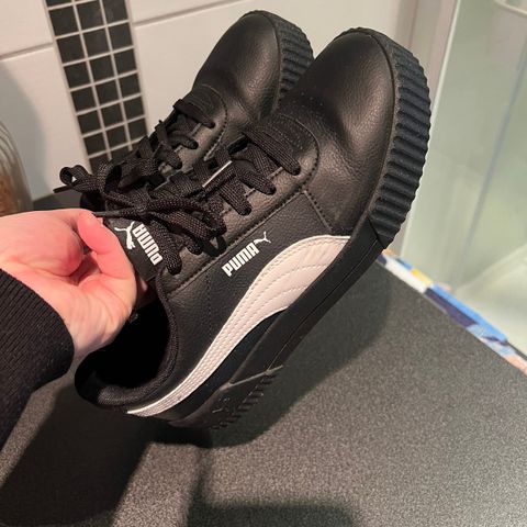 Svarte puma sko i skinn str 39