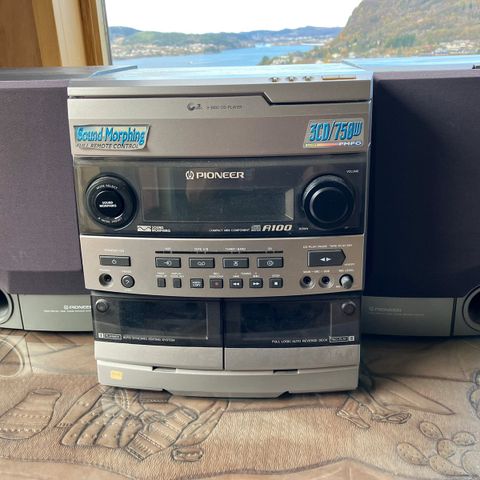 Pioneer stereo anlegg, 3xCD, 2xKassett, høyttalere