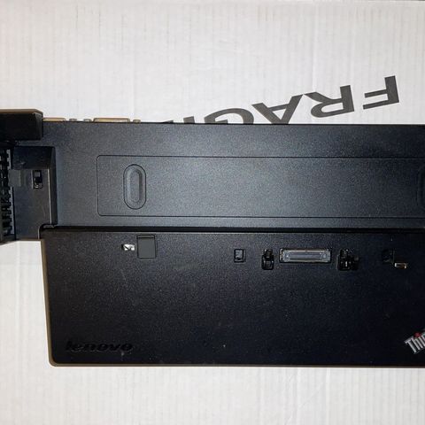 ThinkPad Ultra Dock Type 40A2 / 10 stk. / med el uten strømforsyning