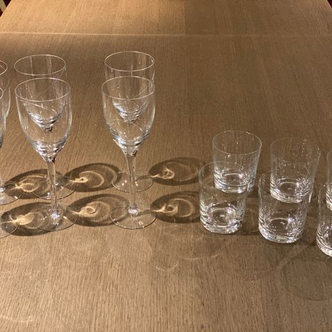 Kosta Boda "Line" - vinglass og whiskeyglass