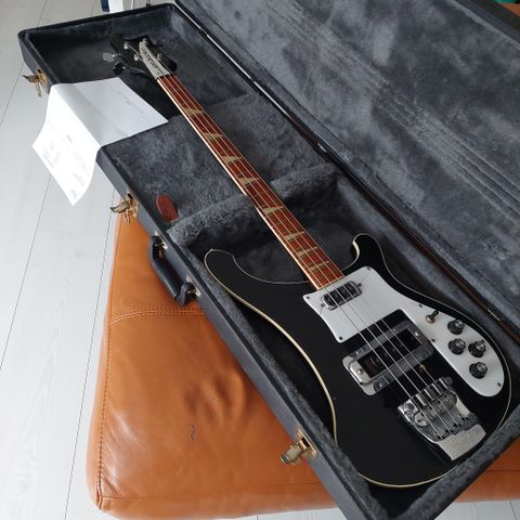 NY PRIS Rickenbacker 4001 oktober 1973