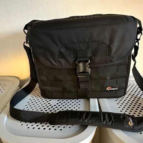 Lowepro ProTactic SH 200 AW