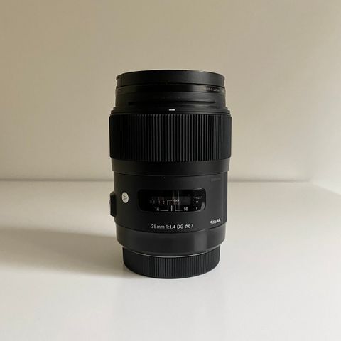 Utleie av Sigma ART 35mm f/1.4 for Canon