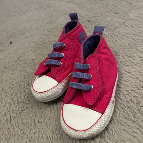 Baby converse sko str 20