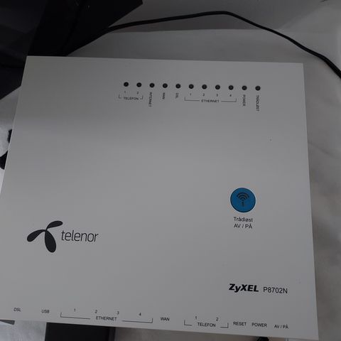 Lite brukt Telenor trådløs router ZyXEL P8702N med alt pakketilbehør