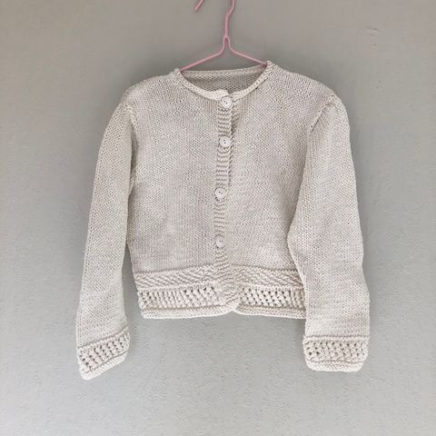 Hjemmestrikket cardigan