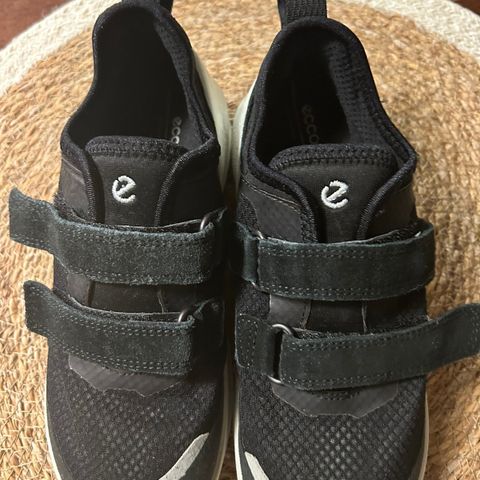 Ecco Biom K1 Gore tex sneakers  str 31