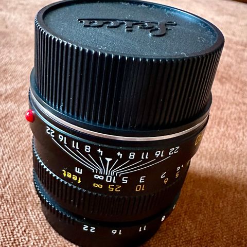 Leica Macro-Elmar-M 90 mm f/4 med B+W 007 klart filter