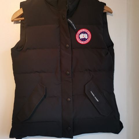 Canada goose vest, str S. Svært lite brukt