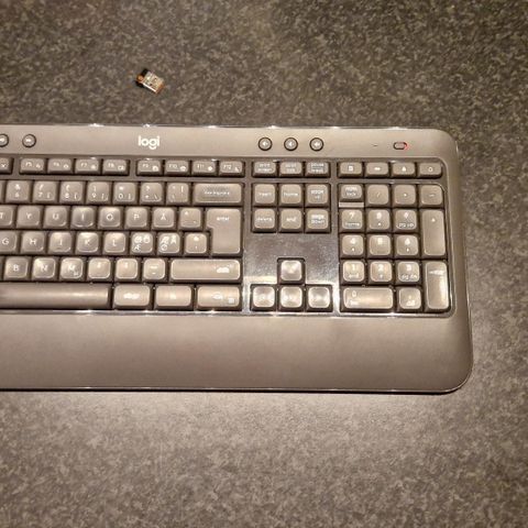 Logitech tastatur og mus