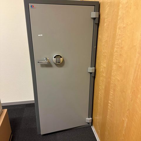 SecureLine Secure Doc Office SDO 3350E stor safe selges!