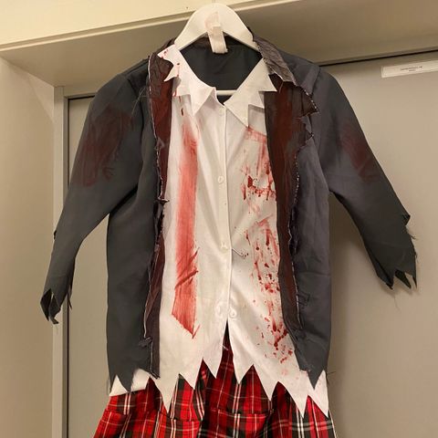 Zombie Schoolgirl 13/S