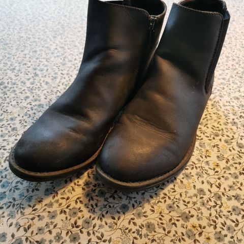 Pent brukte  boots  / skoletter  Comfy step collection. Str. 40.