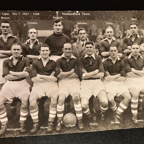 Huddersfield Town postkort fra 1937 / 38 fotballkort - sjeldent - svensk utgave