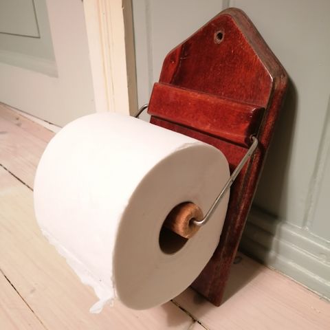 Gammel holder til toilet papir